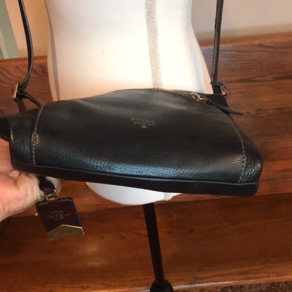 VINTAGE FOSSIL LEATHER CROSSBODY BAG - Picture 6 of 13